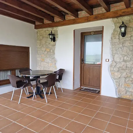 Vinas Апартаменты Сантильяна-дель-Мар